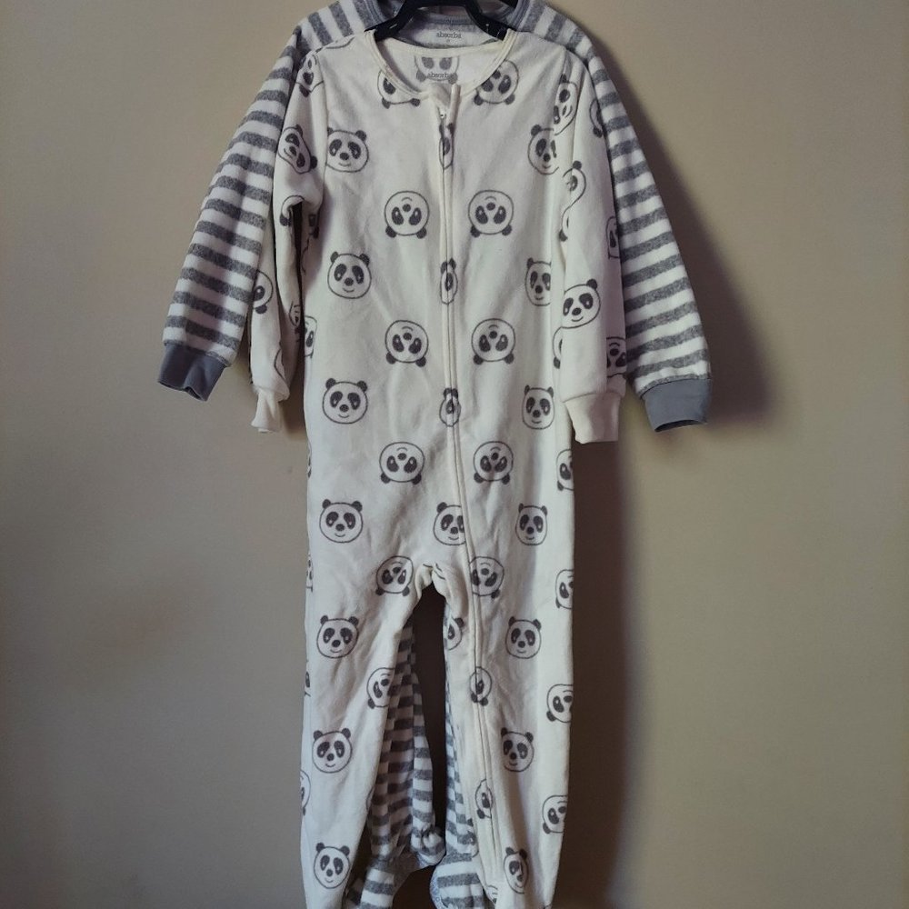 Brand new unisex footed pajamas size 5T